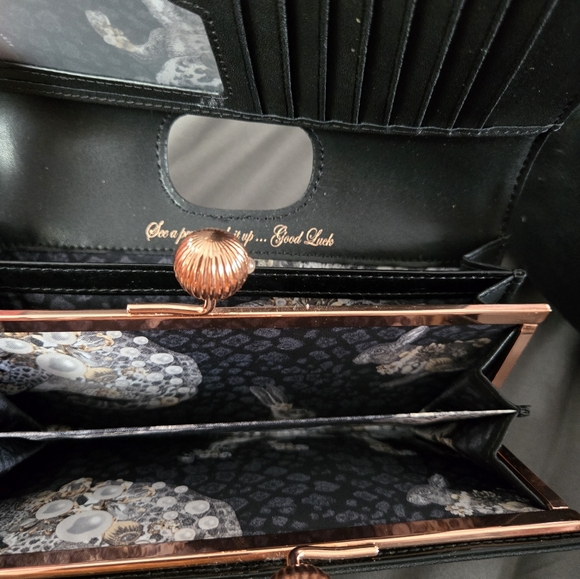 Black patent leather wallet - Picture 3 of 4